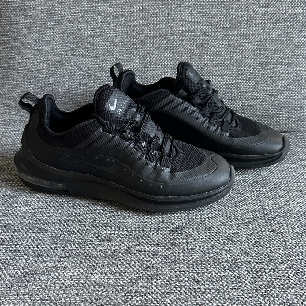 Nike Air Max Axis Black Sneakers
